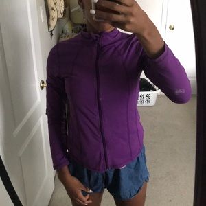 Breathable sweater ideal of workouts